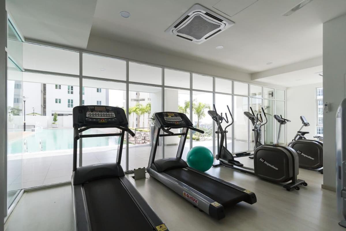 Deluxe And Feel Like A Home 1, 3-6 Pax ,Netflix, Georgetown Luaran gambar